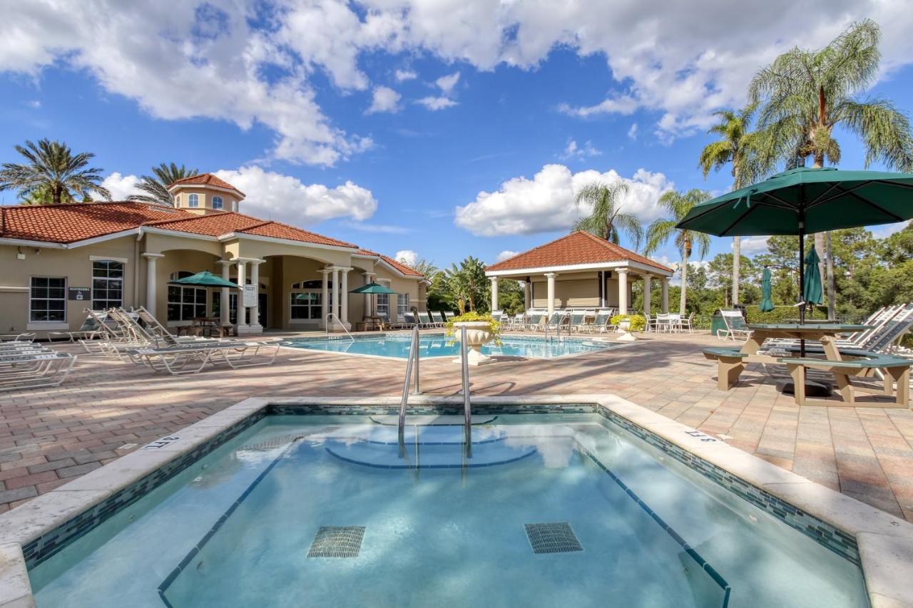 Palm Key 7 Bed On Emerald Island *