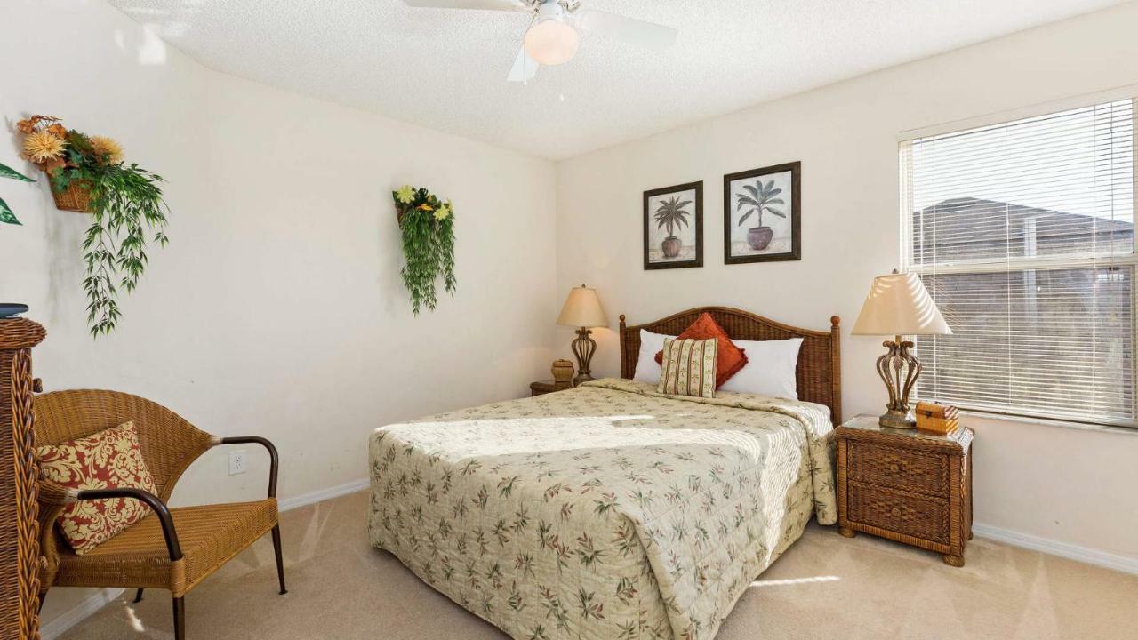 Palm Key 7 Bed On Emerald Island Holiday home